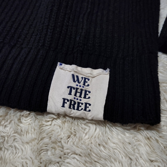 Free People We the Free Still a Fan Pullover Deep V-Back Sweater in Black Sz Sm - Picture 6 of 12